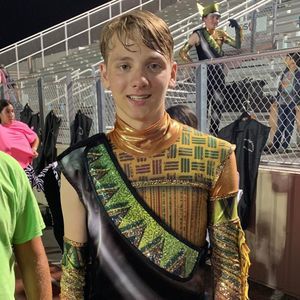 Meet your Posher, Adrienne